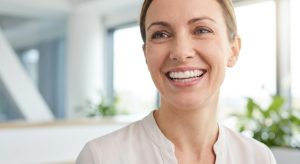Gouttières invisibles : tout savoir sur les bienfaits de l&rsquo;orthodontie esthétique